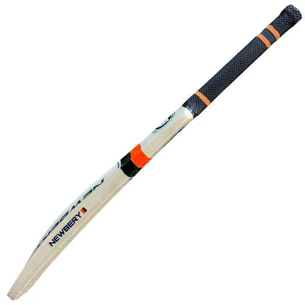 Newbery The Master 100 Player Cricket Bat - Image 4