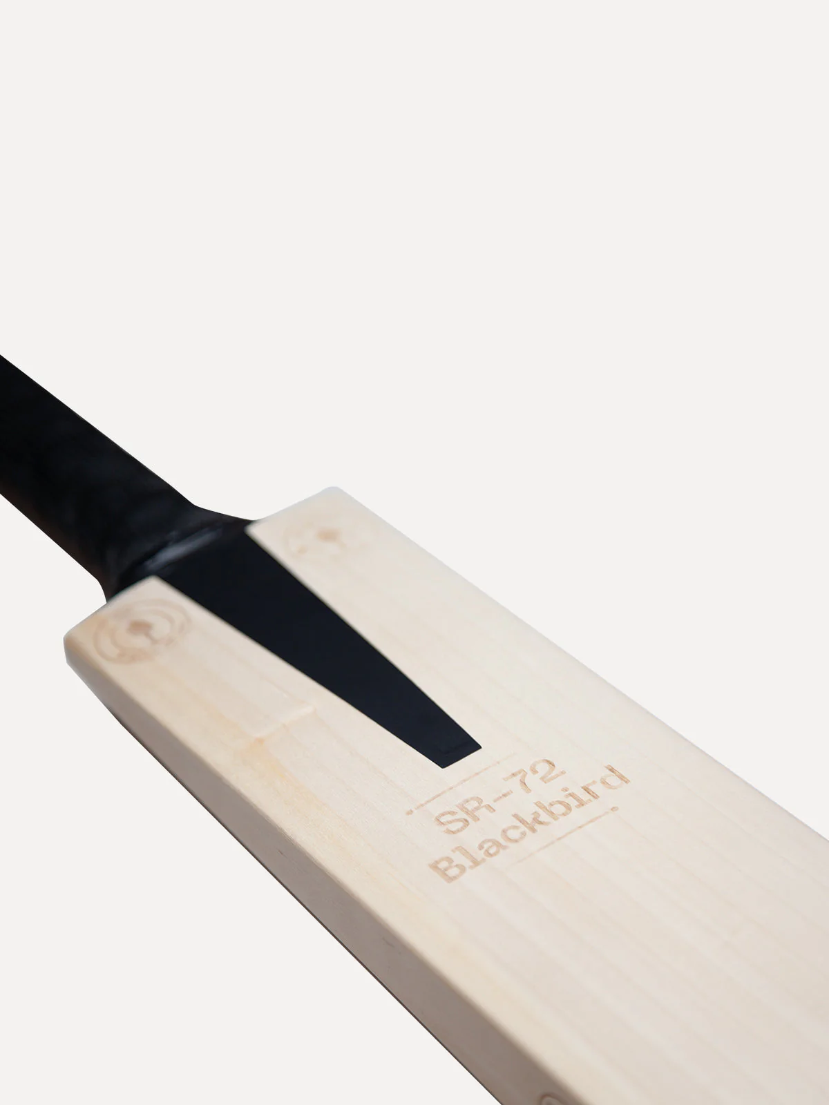 SR 72 BlackBird Cricket Bat - Image 7